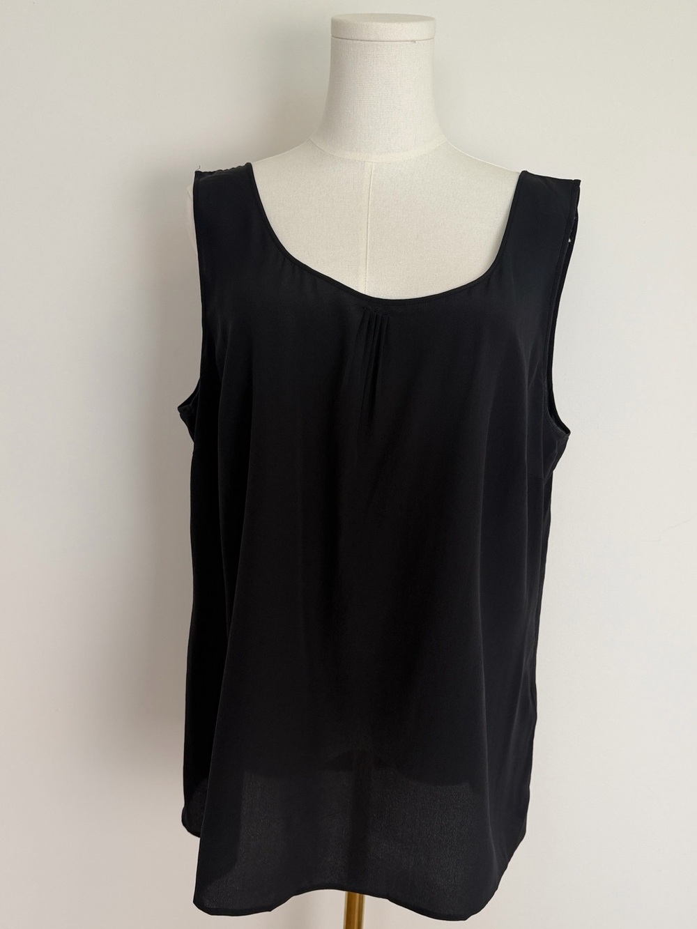 Escada 100% Silk Sleeveless Blouse Tank